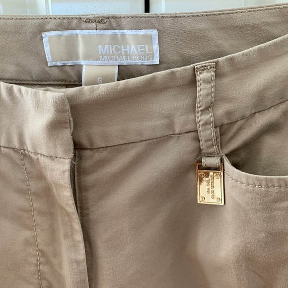 Michael Kors Walking Shorts - Picture 3 of 4